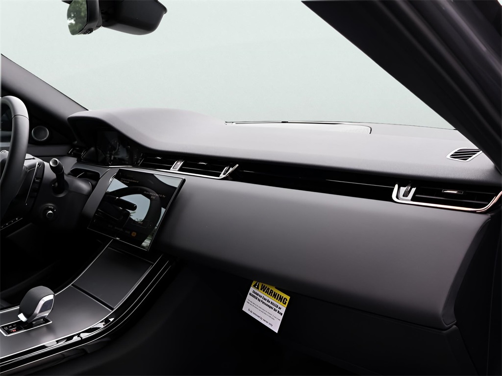 2024 Land Rover Range Rover Evoque Dynamic SE photo 9