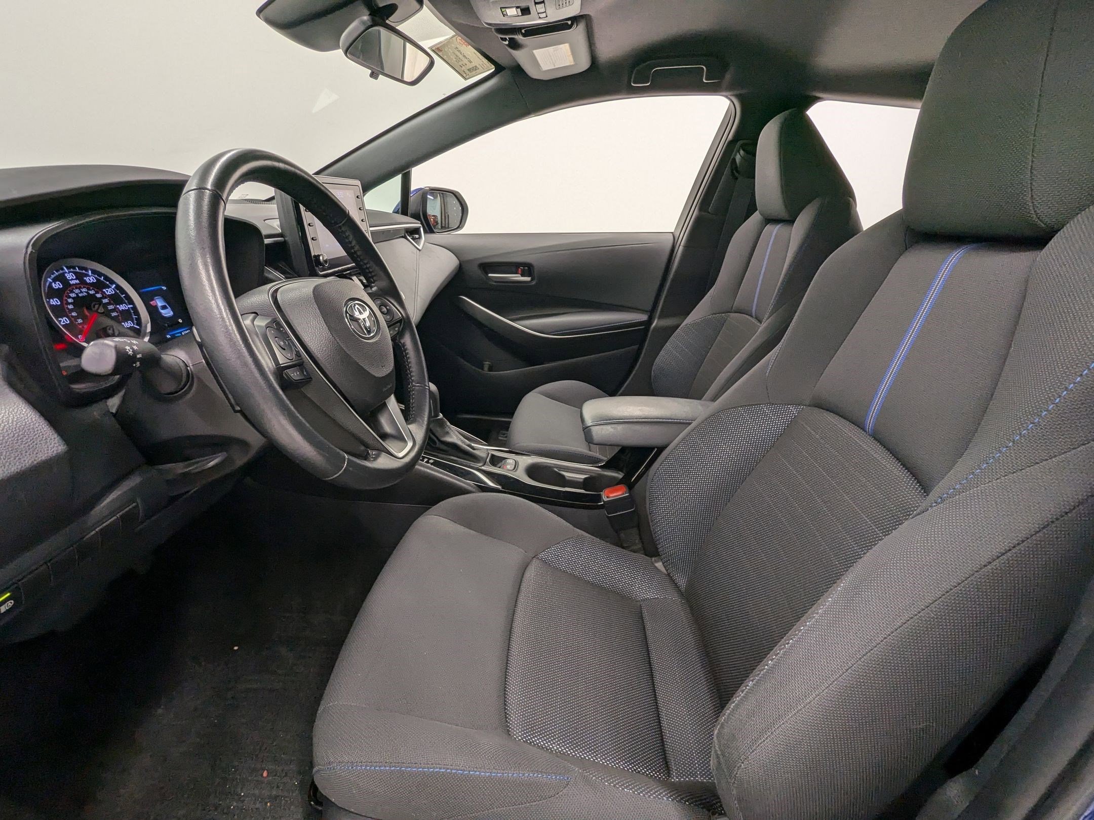 2022 Toyota Corolla SE photo 4