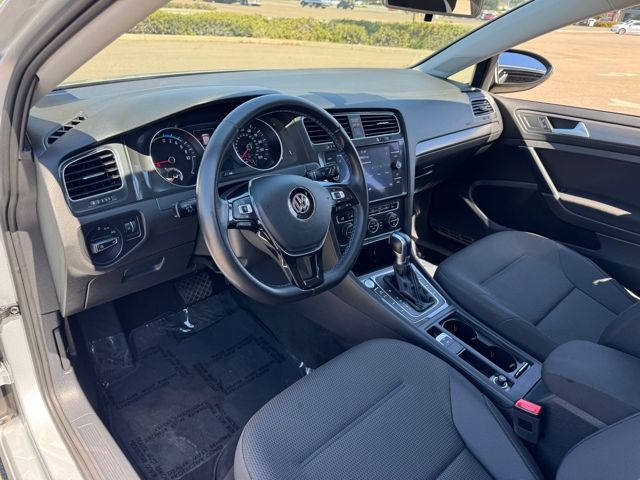 2019 Volkswagen e-Golf SE photo 6