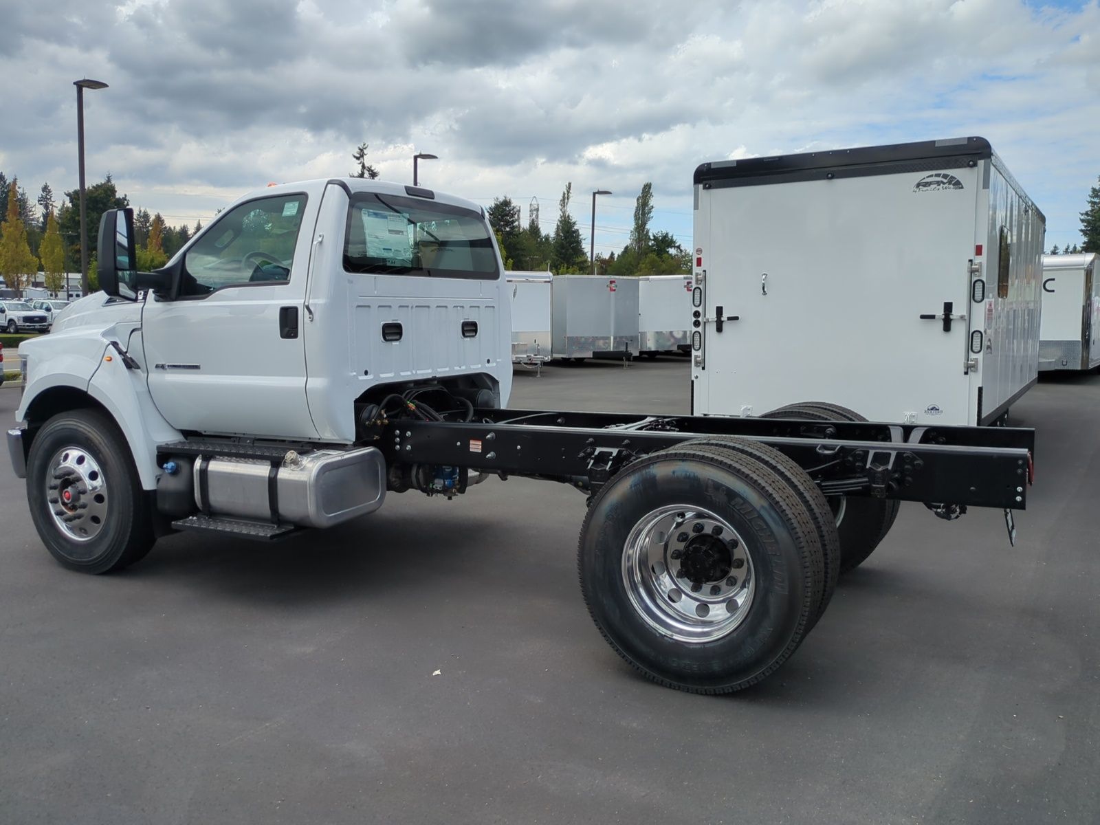 2026 Ford F-650 Base photo 3