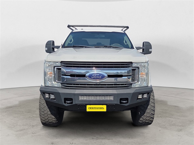 2017 Ford F-350 photo 2