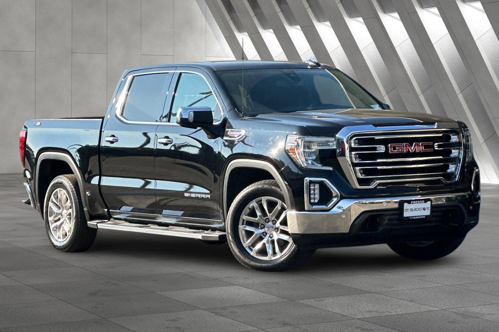 2019 GMC Sierra 1500 SLT's photo