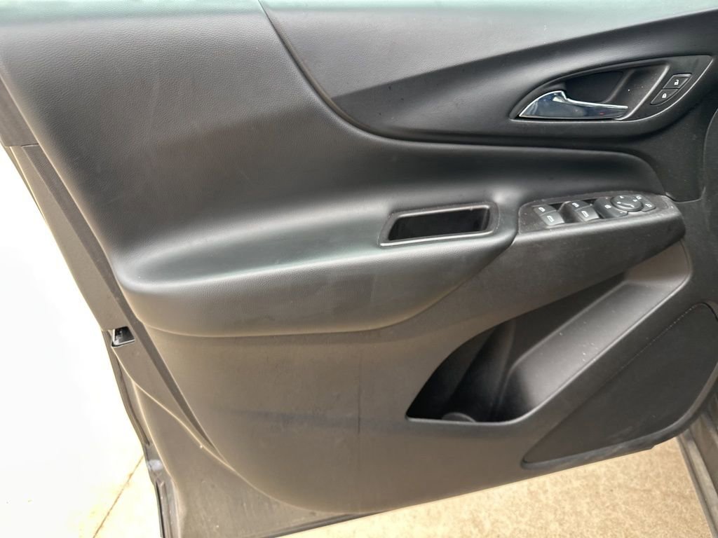 2018 Chevrolet Equinox LT photo 4