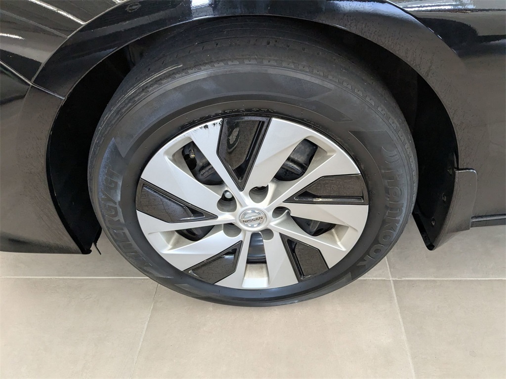 2022 Nissan Altima 2.5 S photo 9