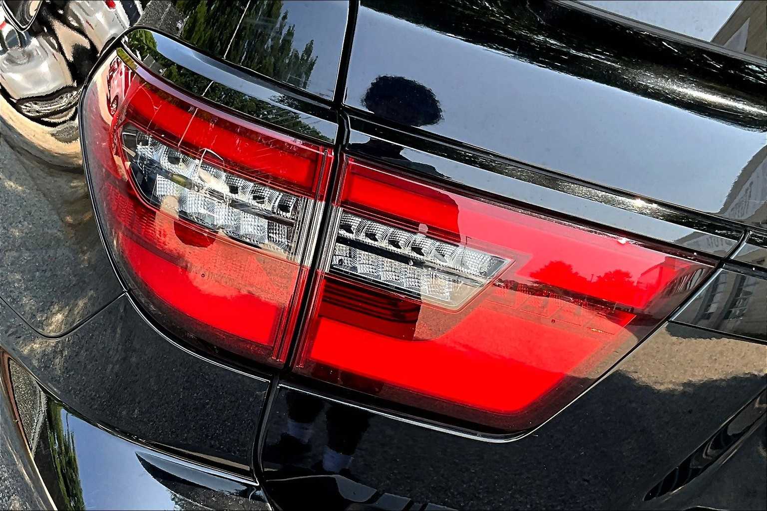 2023 Nissan Armada SL photo 18