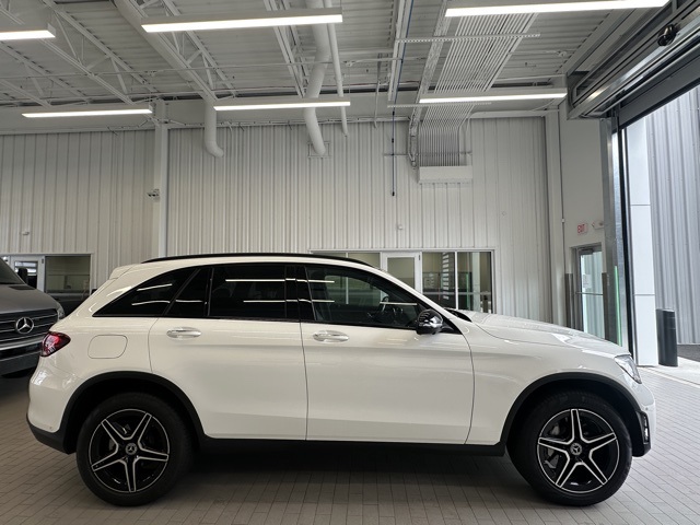 2022 Mercedes Benz GLC 300 4MATIC photo 2