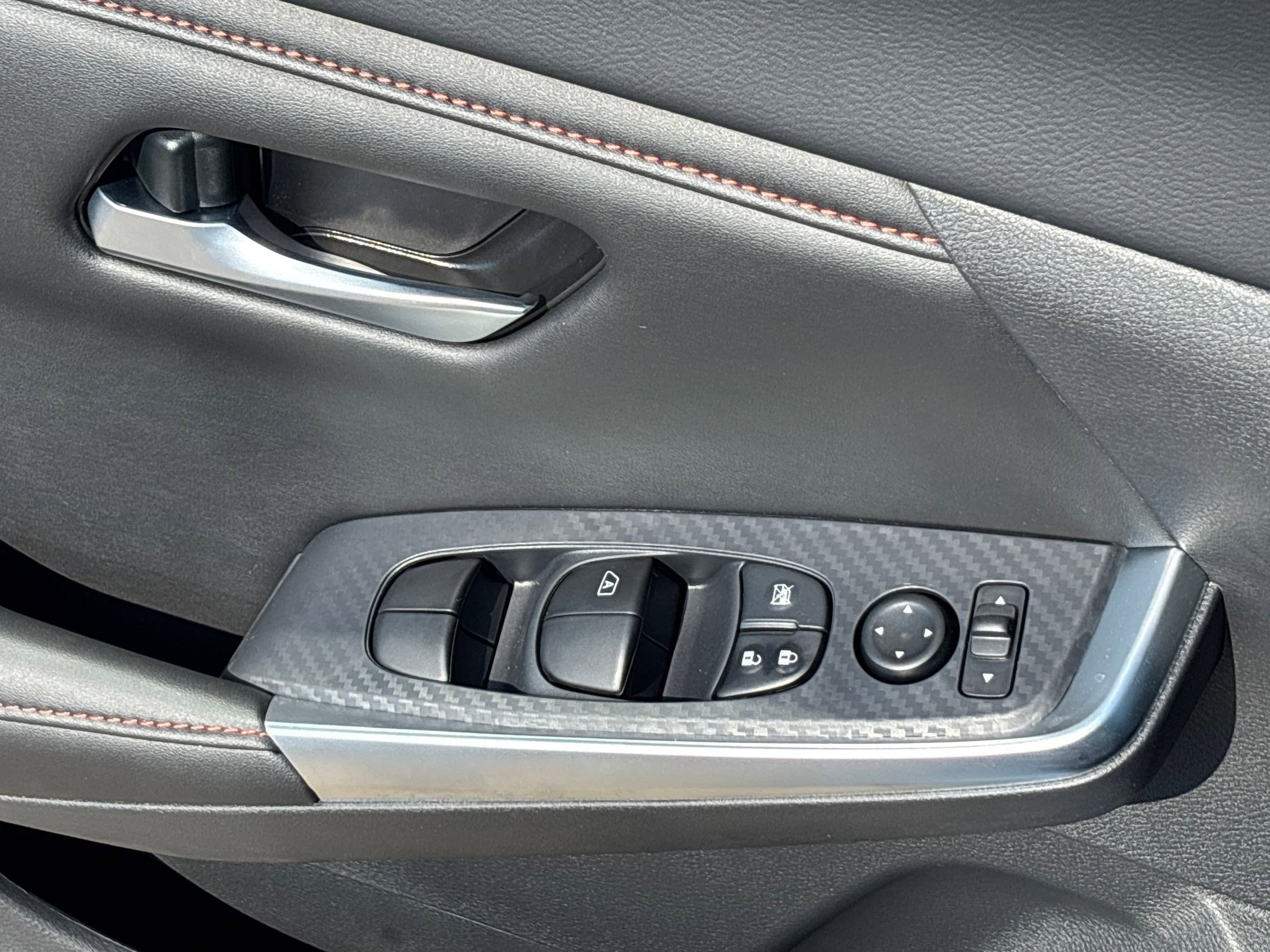 2025 Nissan Sentra SR photo 23
