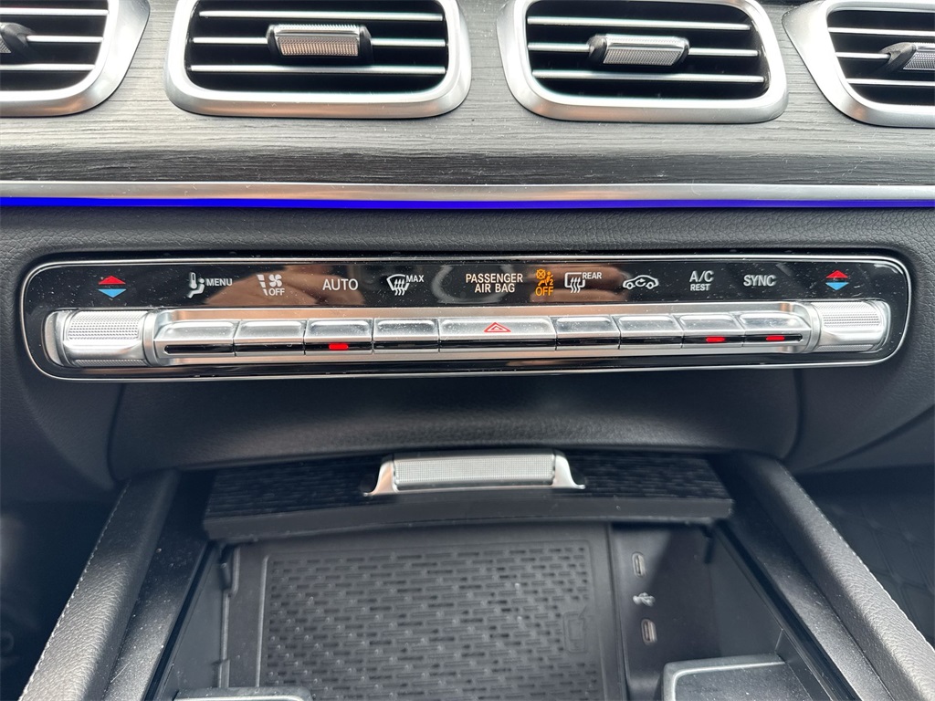 2025 Mercedes Benz GLS 450 4MATIC photo 15