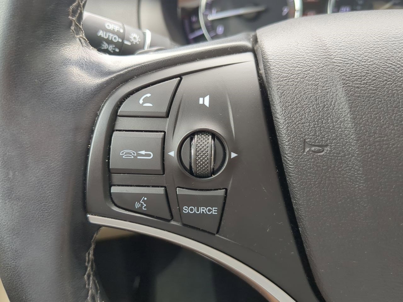 2020 Acura MDX SH-AWD photo 23