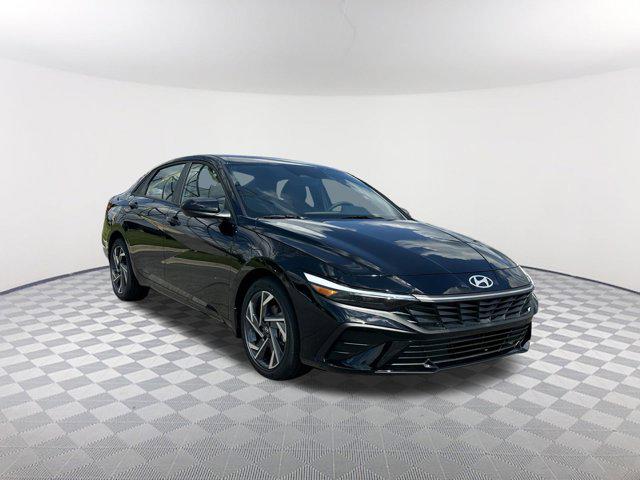 2025 Hyundai Elantra SEL Sport photo 3