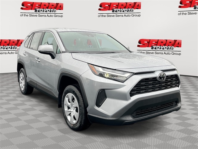 2025 Toyota RAV4 LE's photo