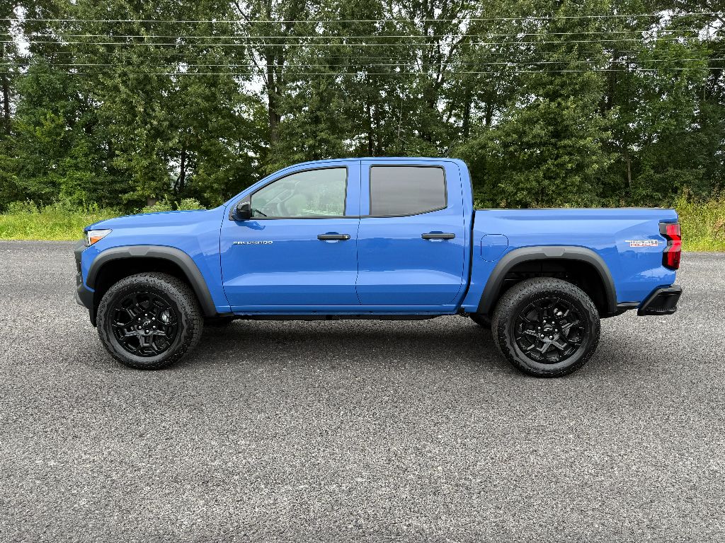2026 Chevrolet Colorado Trail Boss photo 3