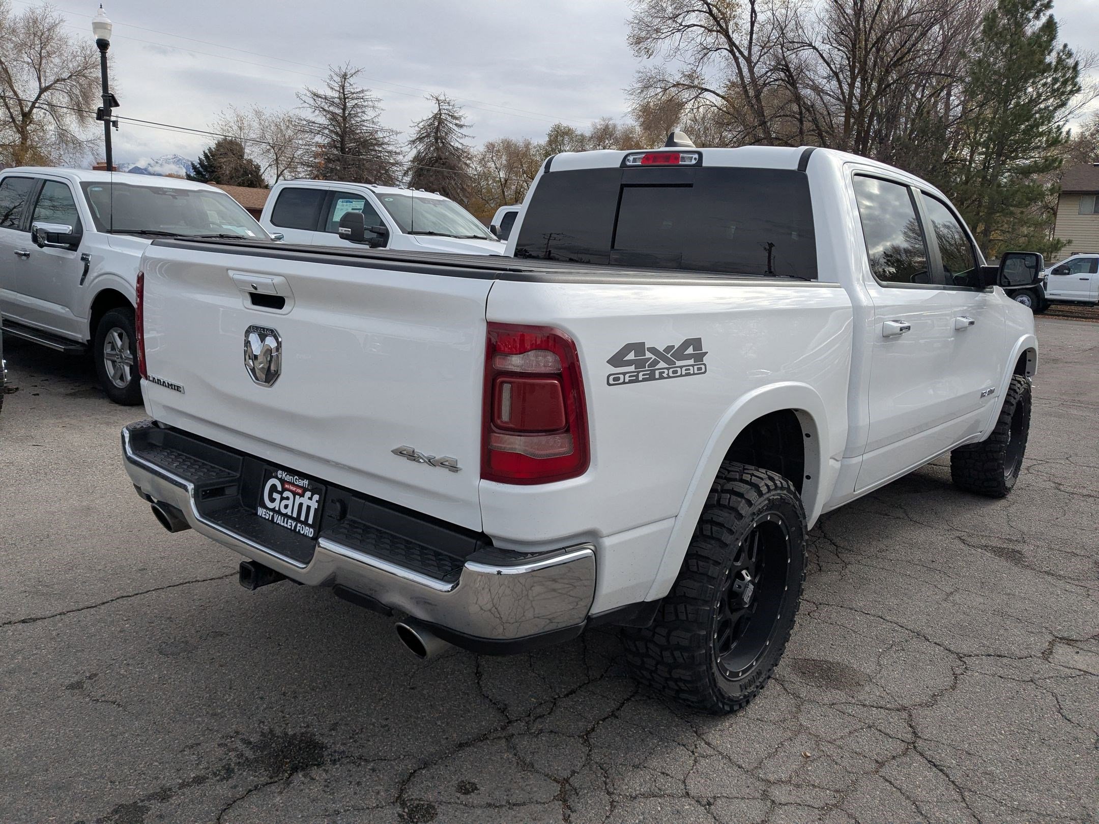2020 Ram 1500 Laramie photo 3