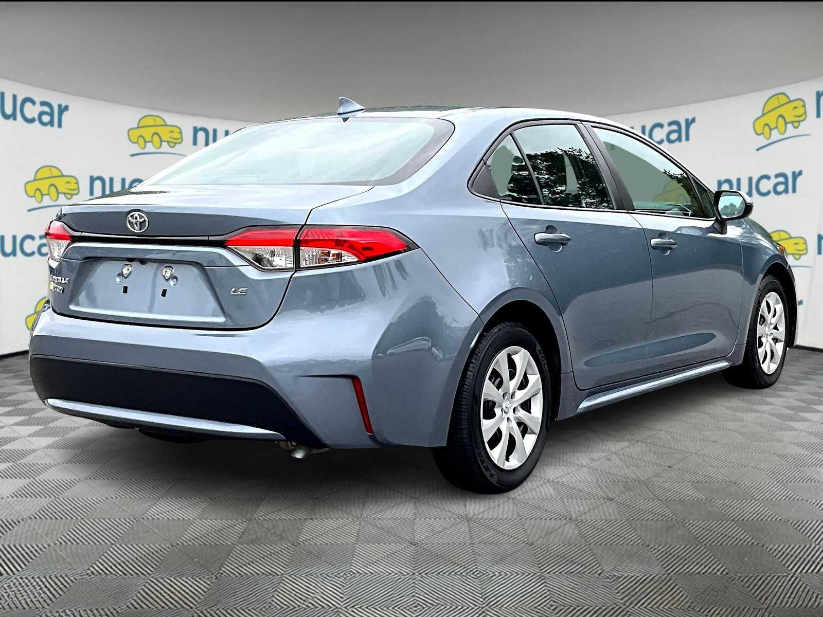 2022 Toyota Corolla LE photo 6