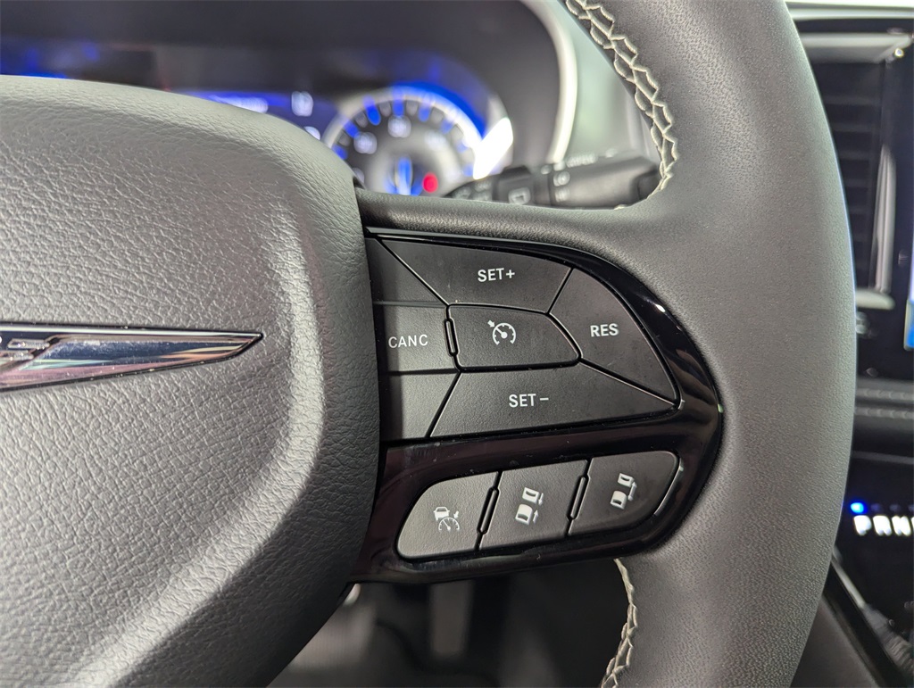 2024 Chrysler Pacifica Touring L photo 19