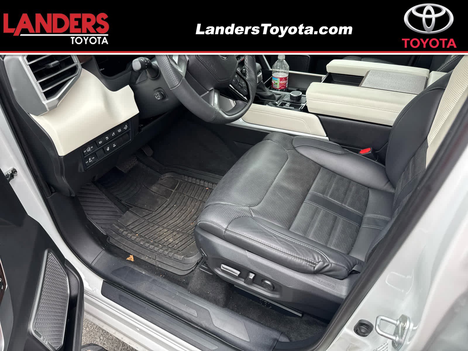 2024 Toyota Sequoia Capstone's photo