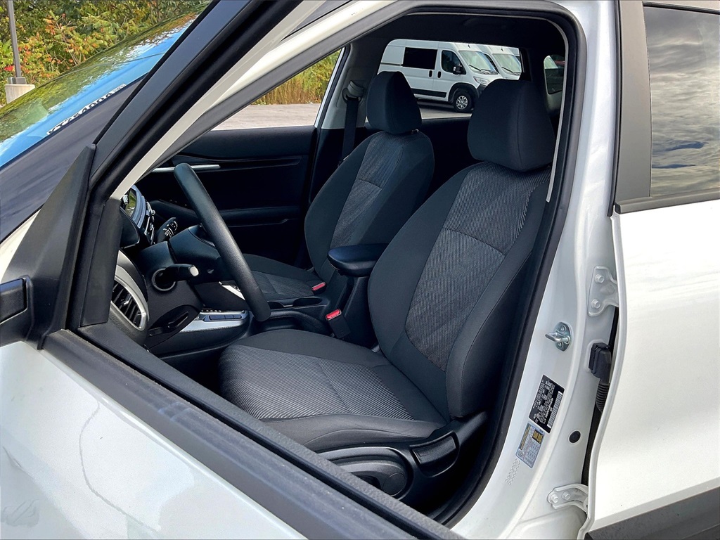 2023 Kia Seltos LX photo 7