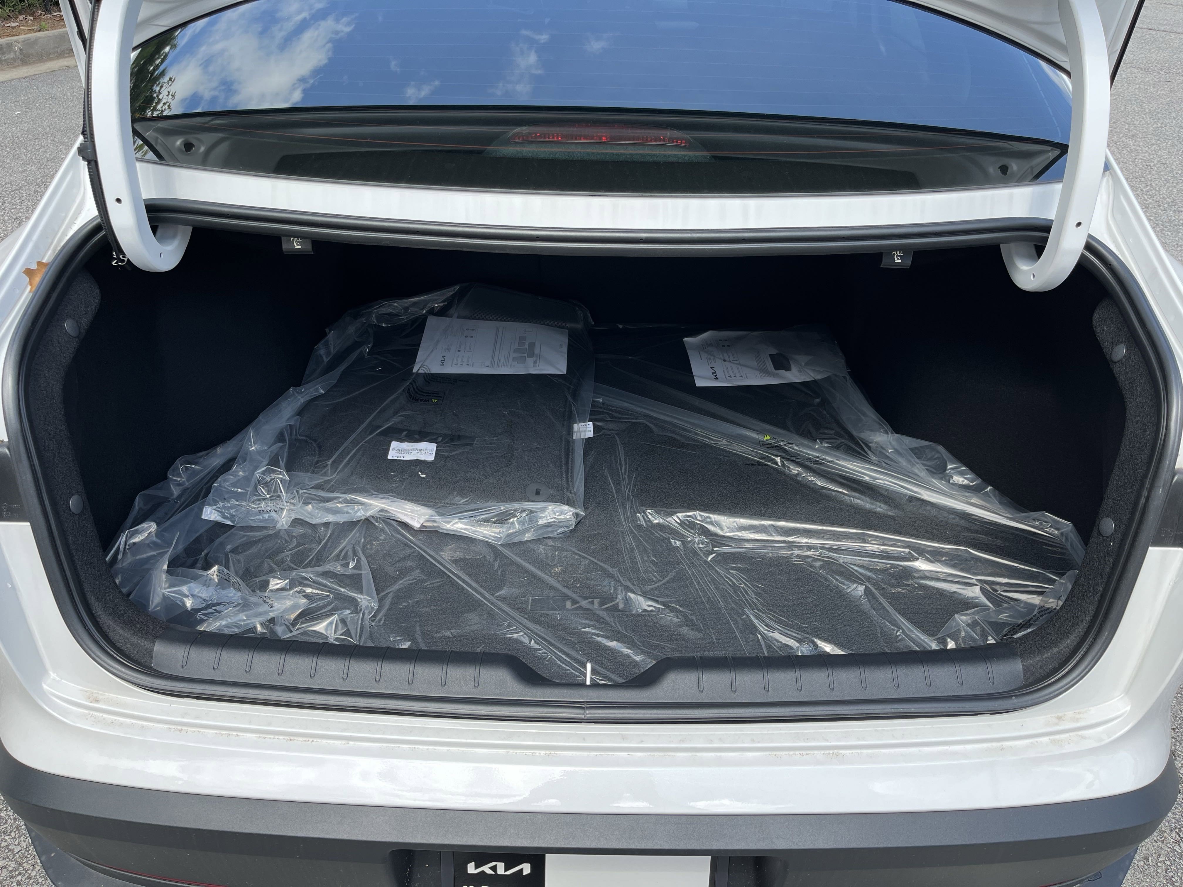 2025 Kia K4 LXS photo 12
