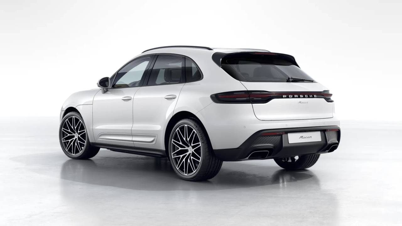 2026 Porsche Macan T photo 3