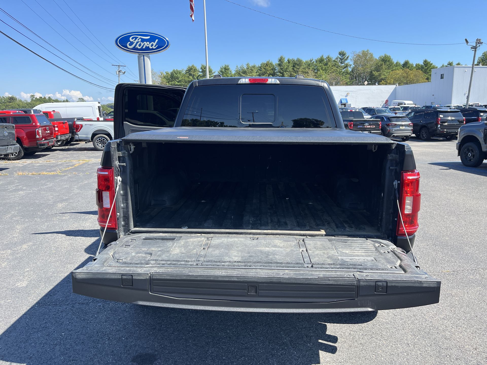 2021 Ford F-150 XLT photo 3