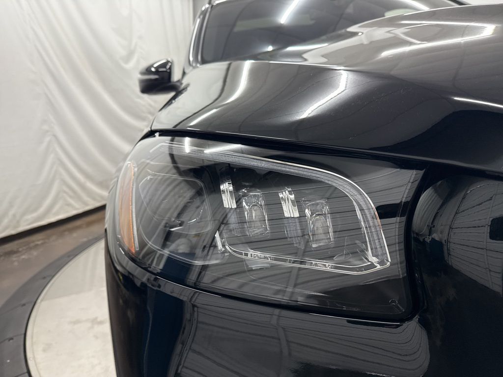 2026 Mercedes Benz GLS 580 4MATIC photo 5