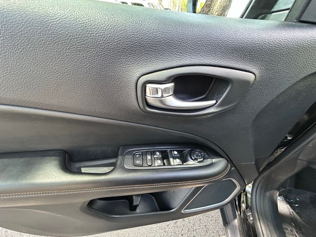 2020 Jeep Compass North Edition Latitude photo 17