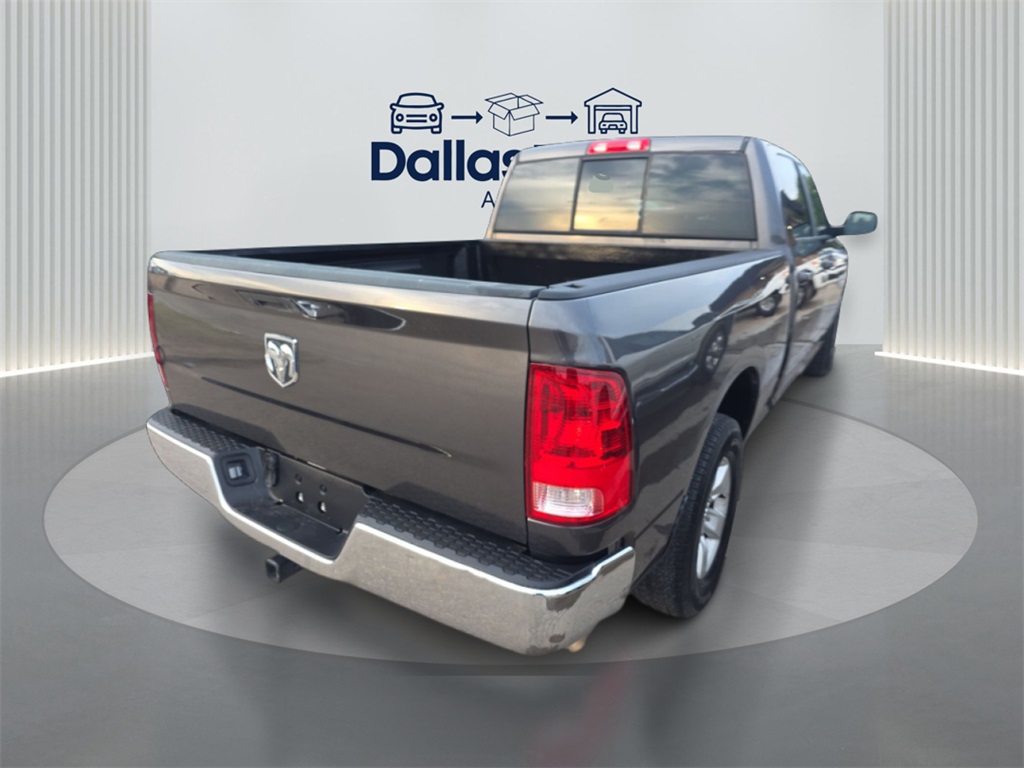 2019 Ram 1500 Classic SLT photo 4
