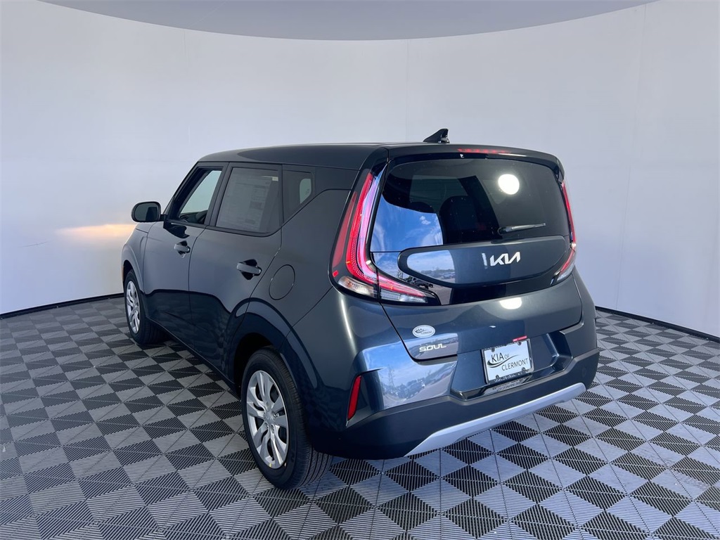 2025 Kia Soul LX S photo 4