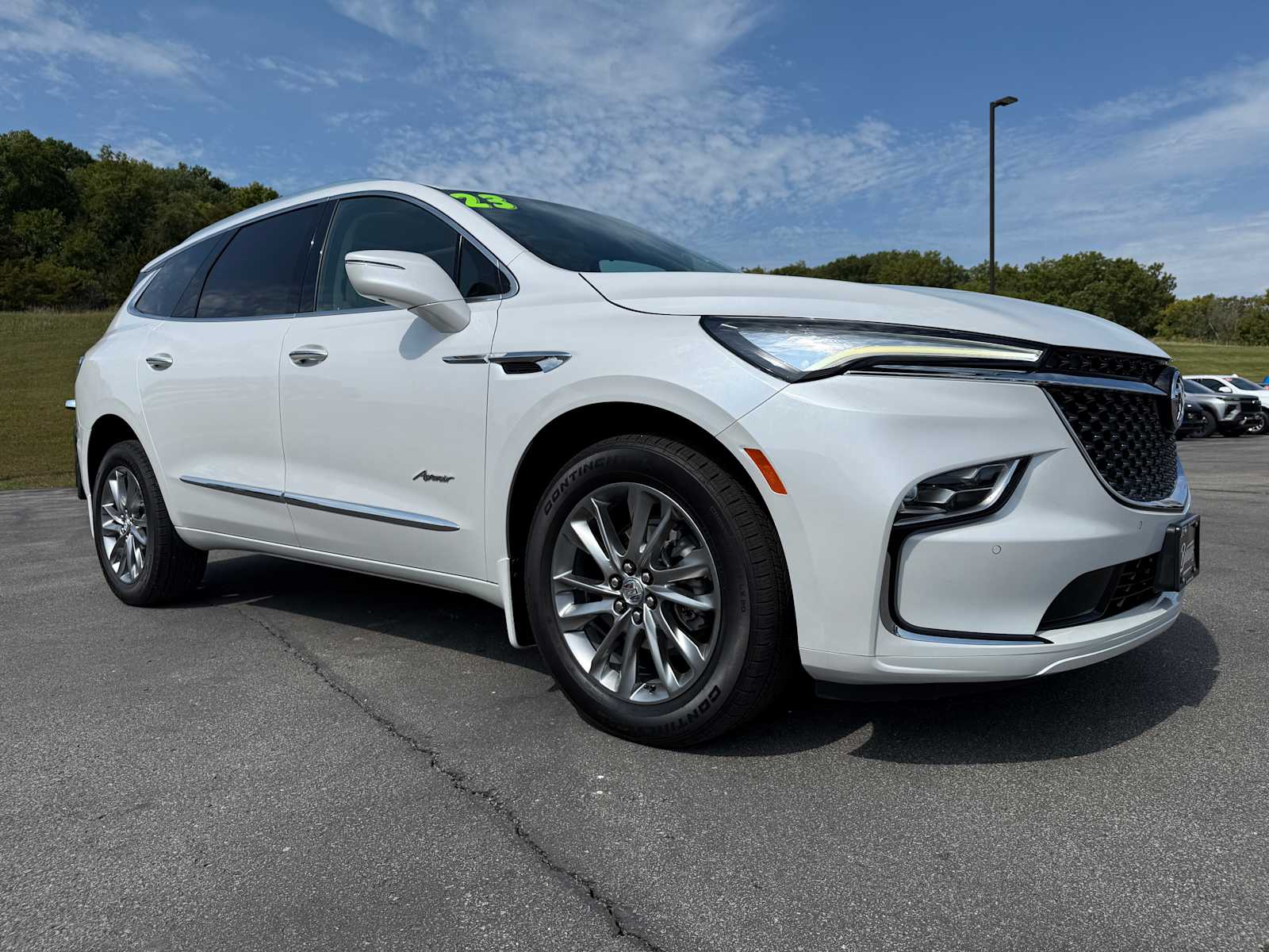 2023 Buick Enclave Avenir photo 3