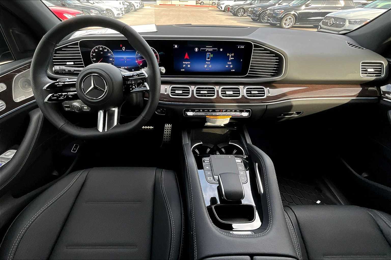 2026 Mercedes Benz GLE 450 4MATIC photo 2