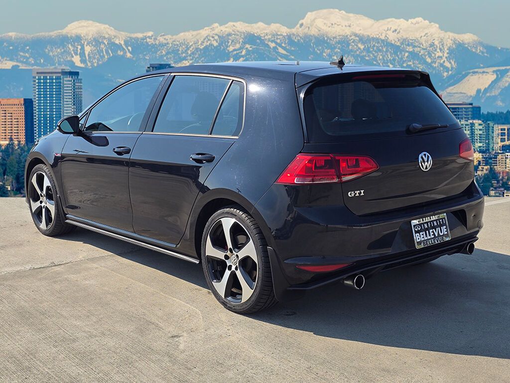 2016 Volkswagen Golf GTI S photo 2