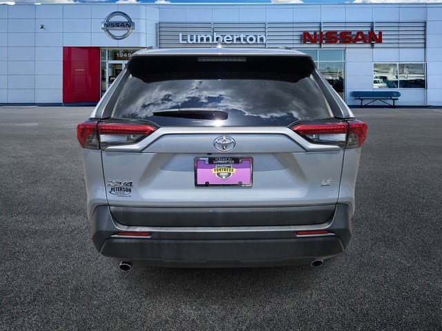 2019 Toyota RAV4 LE photo 6