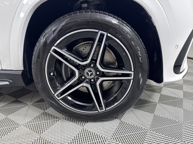 2026 Mercedes Benz GLS 450 4MATIC photo 8