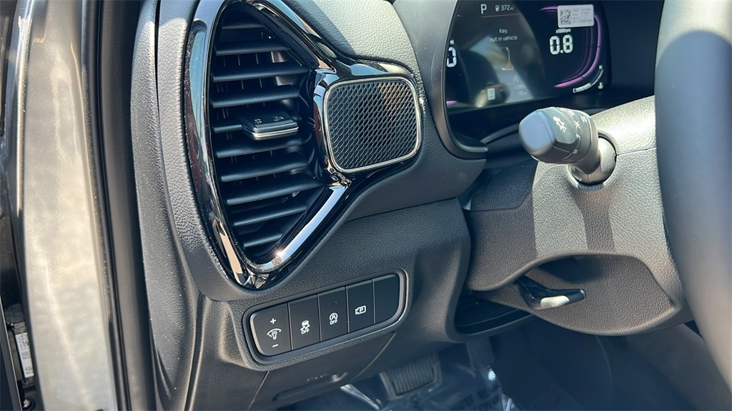2025 Kia Soul GT-Line photo 10