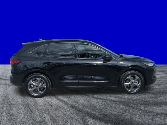 2024 Ford Escape ST-Line photo 2