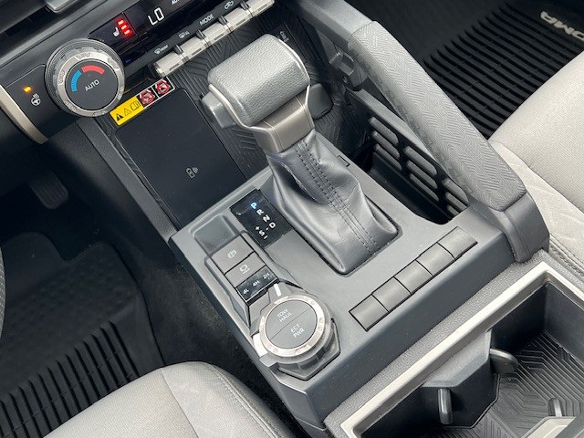 2024 Toyota Tacoma SR5 photo 22