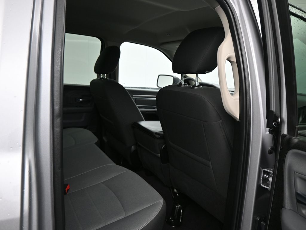 2024 Ram 1500 Classic SLT photo 14