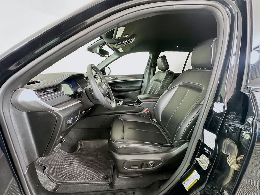 2024 Jeep Grand Cherokee Limited photo 21