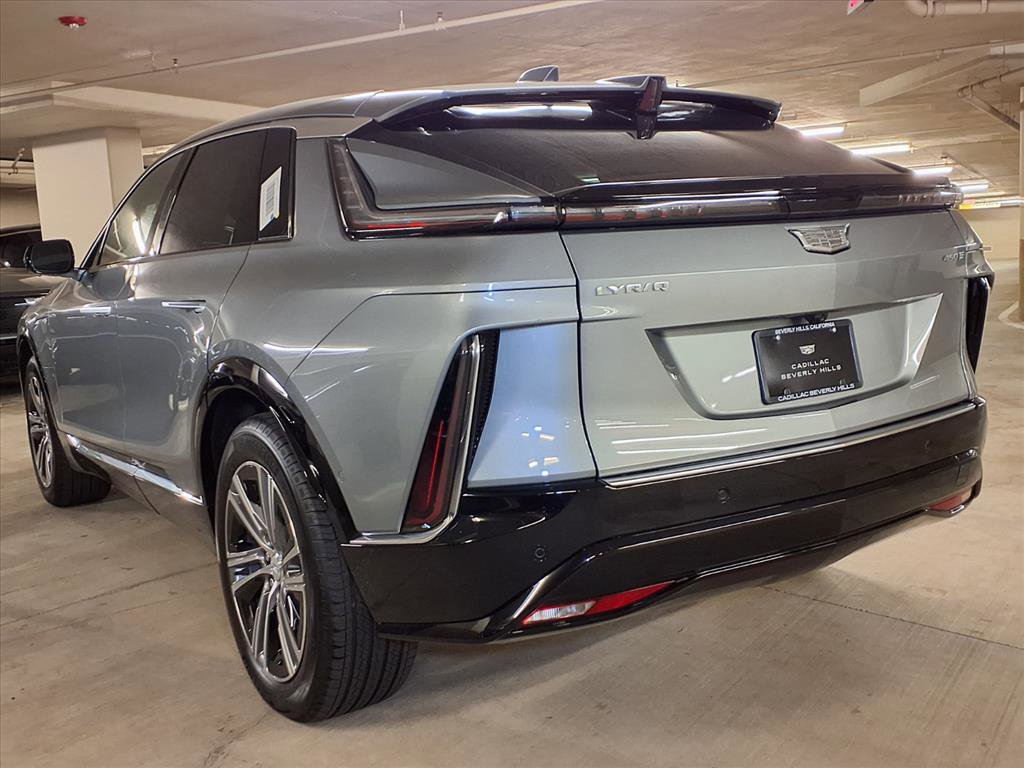 2025 Cadillac Lyriq Luxury photo 10