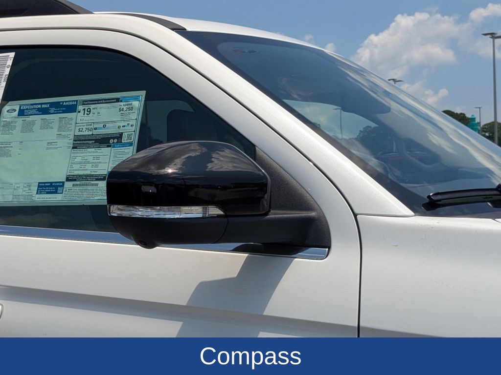 2025 Ford Expedition MAX photo 10