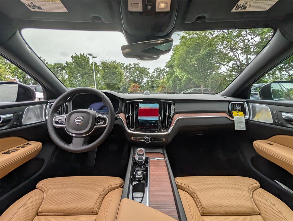 2026 Volvo V60 Cross Country B5 photo 10