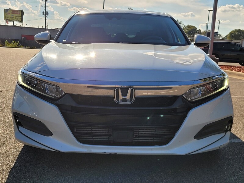 2019 Honda Accord LX 1.5T photo 4