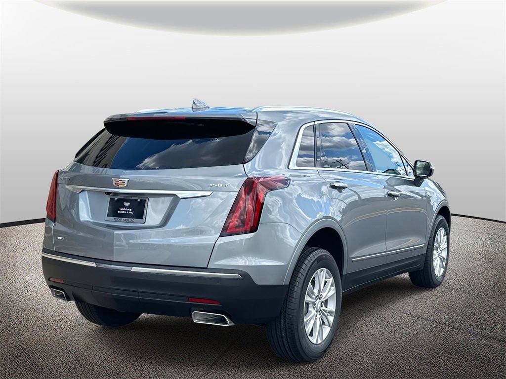 2025 Cadillac XT5 Luxury photo 2