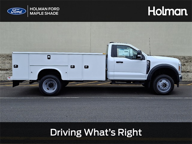 2025 Ford F-450 Super Duty Chassis Cab XL's photo
