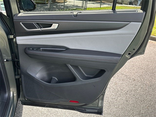 2025 Volkswagen Atlas Peak Edition SE photo 16