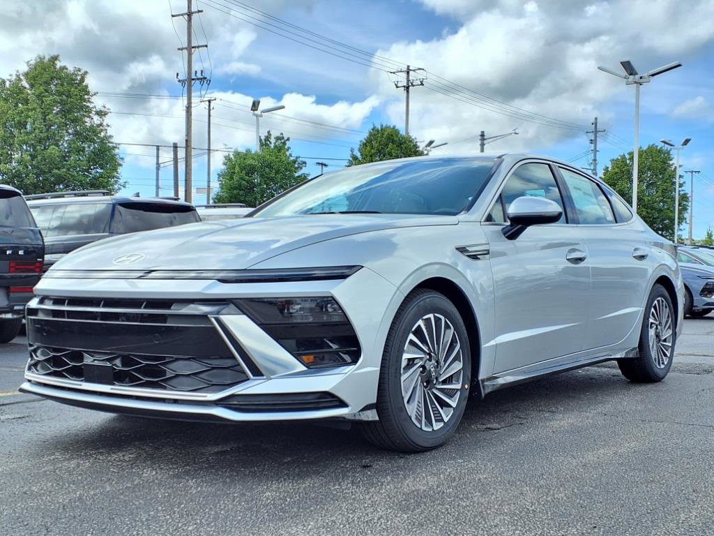 2025 Hyundai Sonata Hybrid SEL photo 3