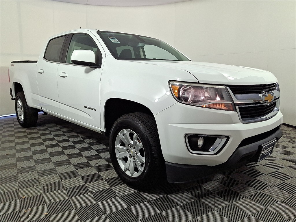 2019 Chevrolet Colorado LT photo 3