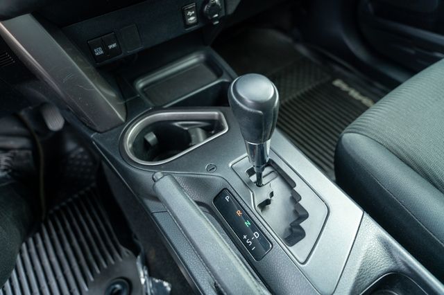 2017 Toyota RAV4 LE photo 28