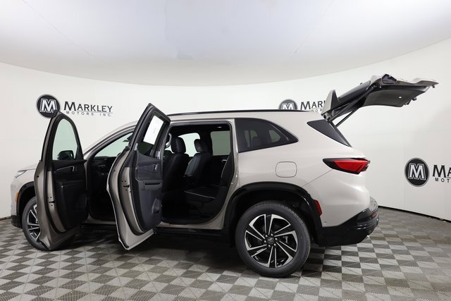 2026 Buick Enclave Sport Touring photo 4