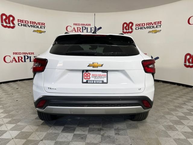 2026 Chevrolet Trax LT photo 4